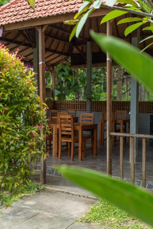 Sindhu Mesari Bungalow Toyapakeh 外观 照片